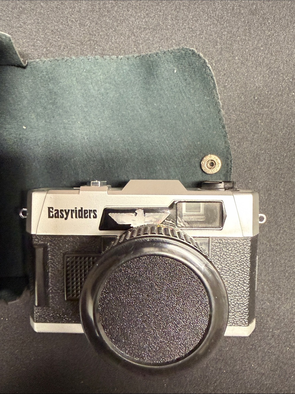 Easyriders Vintage Style 35mm Camera - Black & Silver